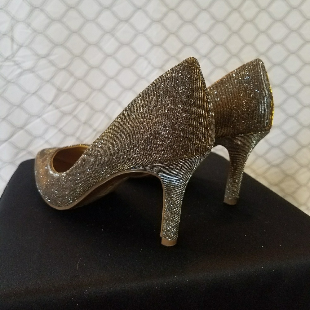 Heels - Picture 2 of 6